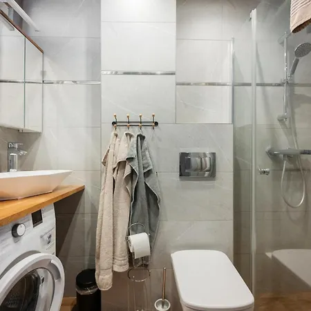 Wrostay Kuźnicza Apartment *